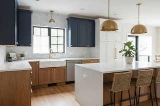 How to Choose Cabinet Colors and Finishes for Your Kitchen